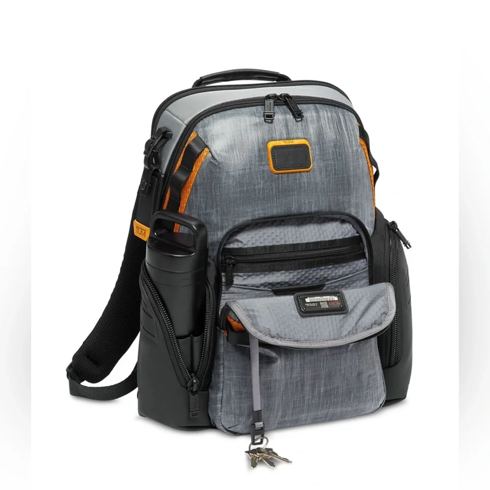 Tumi authentic alpha